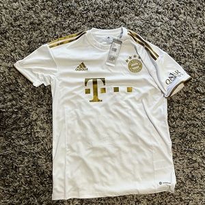 Bayern Munich Jersey (M) new never worn